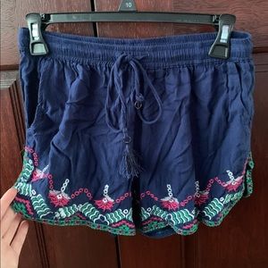 Navy patterned flowy shorts